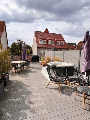 Helle offene Wohnung mit EBK , großer Terrasse, Garten und Stellplatz