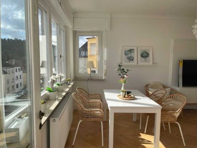 Wunderschöne möblierte Wohnung mit Balkon und Garten - ideal für eine Familie oder WG