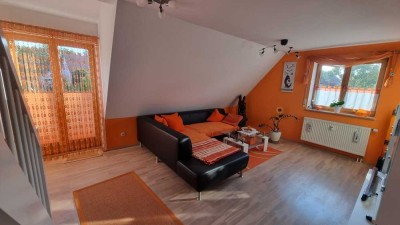 Helle und gepflegte 5-Zimmer-Maisonettewohnung mit Balkon in ruhiger Lage von Adelsdorf