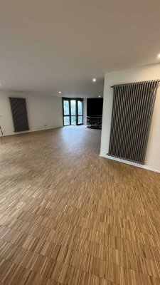 Aachen Süd exklusive 4-Zimmer-Wohnung mit 2 Balkone am Hangweiher