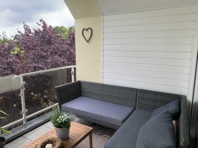 Traumhafte DG-Wohnung mit 2 Loggien & TG-Stellplatz in Hürth-Efferen - Nähe Köln