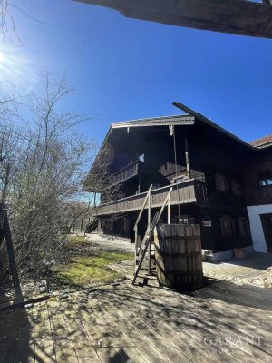 Großes Bauernhaus mit weiterem Ausbaupotenzial!