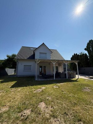 Preiswertes, neuwertiges 4-Raum-Einfamilienhaus in Blankenfelde-Mahlow - ***Provision frei******