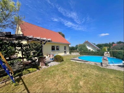 Einfamilienhaus mit großem Garten und Doppelgarage – in einer Sackgasse!