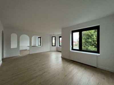 Saniertes Ein- oder Zweifamilienhaus mit großem Garten