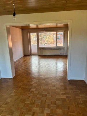 sehr gut aufgeteilt, schöner Balkon mit Weitblick, Boden + Kellerraum........