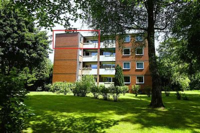 Ostseebad Eckernförde: Bezugsfreie 3-Zimmer-Wohnung mit sonniger Loggia und PKW-Stellplatz