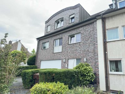 Neusser Straße 394, 41065 Mönchengladbach
3 Fam. Haus  3 WE 3x3 Zimmer,Küche,Diele +WC