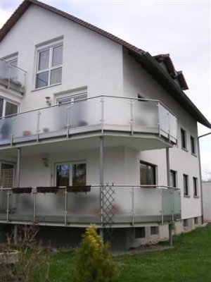 Traumhafte 3 Zimmer Dachgeschosswohnung mit Dachterasse und Gartenmitnutzung
