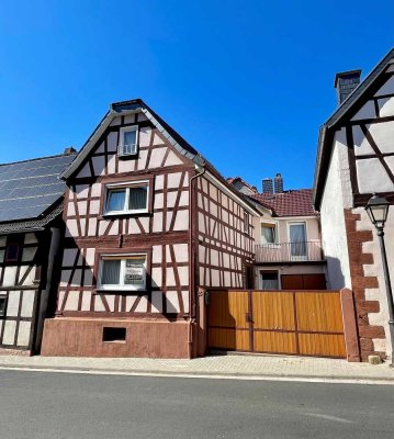 � Charmantes Fachwerkhaus in zentraler Lage von Ostheim