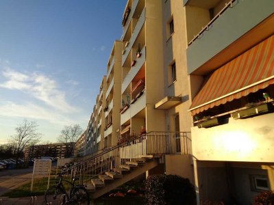 Helle und moderne 3-Zimmer-Wohnung mit Balkon