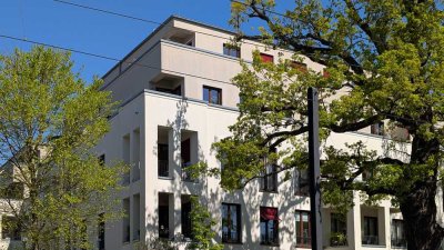 Attraktive großzügige 2 Zimmer Wohnung mit Seeblick