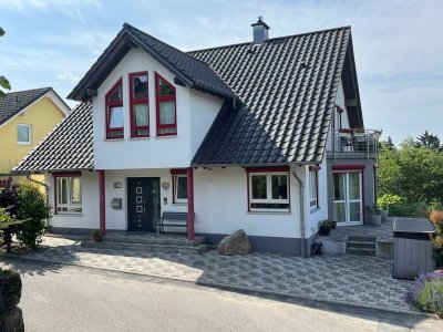 Viel Platz für die Familie: Freistehendes EFH mit Garten • 25 Min. nach Heidelberg • Provisionsfrei
