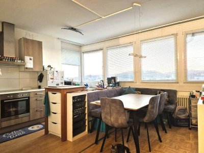 Wohnen in der Lentia-City! 89 m² WNFL im 19.Stock, Küche möbliert, 3 Zimmer, herrliche Fernsicht! Tiefgaragenplatz optional!