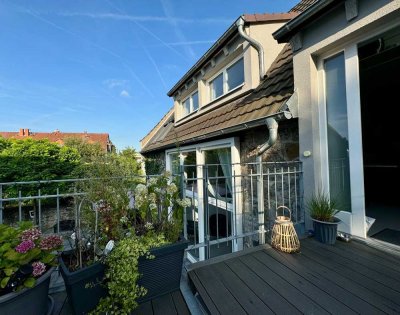 Altstadt trifft Moderne – stilvolles Wohnen auf zwei Ebenen mit Dachterrasse