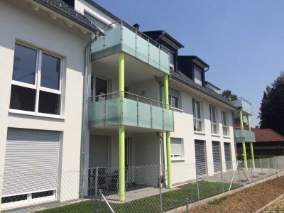 Helle, neuwertige 4-Raum-Wohnung mit Einbauküche und Aufzug in Renningen
