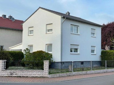 Freistehendes Einfamilienhaus mit fünf Zimmern und großem Garten in ruhiger Wohnlage in Osthofen