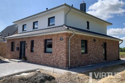 Aumühle: Komfortabler Neubau in herrlicher Südlage - noch ein Grundstück verfügbar