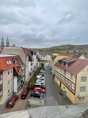 Helle 2-Raum-Wohnung mit Tageslichtküche