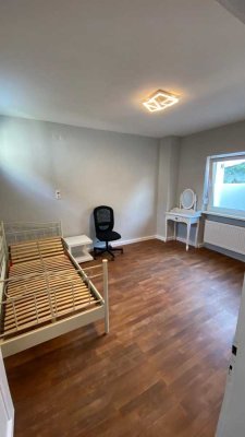 Renovierte 1-Zimmer-Wohnung mit Küche und Bad/ WC in ruhiger Lage in Pfungstadt