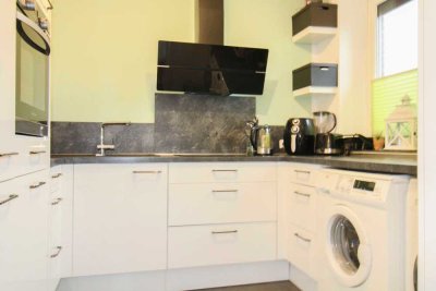 Bezugsfertig:  Modernisierte Wohnung mit Loggia und Stellplatz
