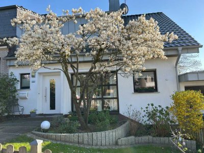 Doppelhaushälfte mit gehobener Innenausstattung in Odenthal