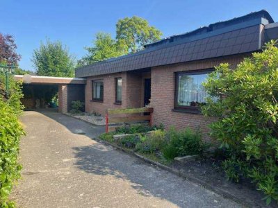 Einzugsbereiter, vollunterkellerter Bungalow mit EBK, Kamin, Garage und Carport in Sackgassen-