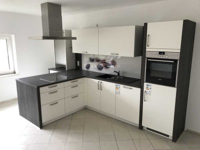 Geräumige, exklusive 4,5 Raum-Wohnung mit gehobener Innenausstattung in Neuss