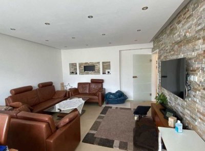 Kernsanierte hochwertige 3-Zimmer Wohnung inkl. EBK