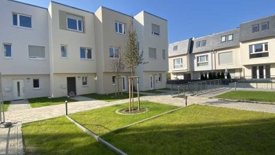 Moderner Neubau - hell, großzügig und wunderschön - Reihenhaus in Teltow Mühlendorf