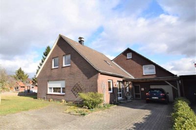 Wittmund (OT Burhafe):
Großes, modernisierungsbedürftiges Einfamilienhaus mit ausgebautem Nebeng...