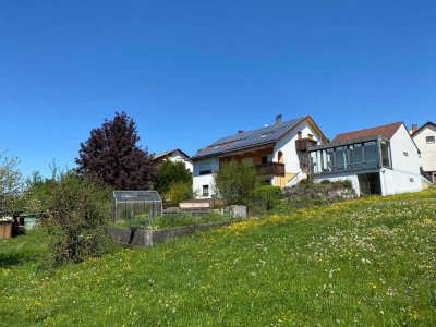 Traumblick! Einfamilienhaus mit Bauplatz