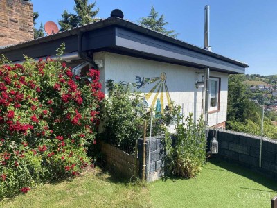 Ein Hauch von Schweden-Feeling in der Pfälzer Idylle - freistehender Bungalow mit toller Fernsicht!