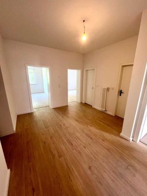 Exklusive 3 Zimmer Wohnung mit EBK und XXL Balkon