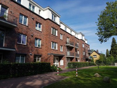 Moderne Wohnung mit Tiefgaragenstellplatz und Blick in den Park