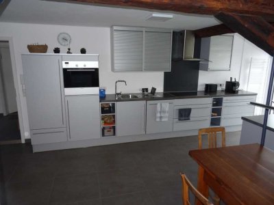 2,5-Zimmer-Maisonette-Apartement in ruhiger, zentraler Lage von Hohengehren, möbliert