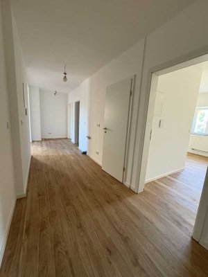 Frisch sanierte Wohnung mit Balkon und Stellplatz