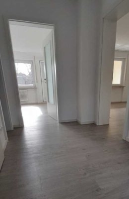 Geschmackvolle, kernsanierte 2 Zimmerwohnung, zentral gelegen