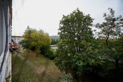 Ankommen und wohlfühlen - sanierte 4-Zimmerwohnung mit Balkon