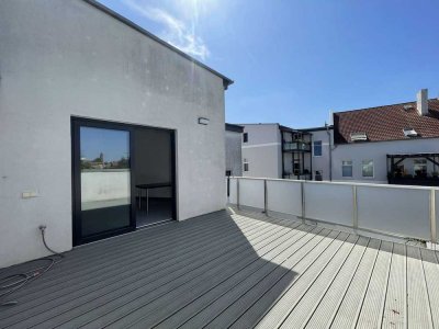 Wohntraum! Tolle 3 Zimmerwohnung mit riesiger Dachterrasse, Kamin + Einbauküche!