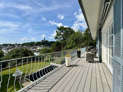 Wohnen vom Feinsten: Repräsentatives Anwesen mit viel Privatsphäre und großem Panorama