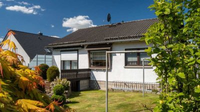 Tolle Lage! Schönes Einfamilienhaus mit wunderschönen Garten und Ausblick