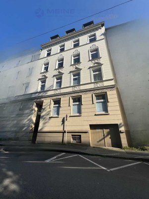 Wohnen am Arrenberg. Großzügige Wohnung mit Balkon und Garten