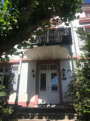 Bad Soden - moderne und helle 2,5 ZW mit EBK samt Terrasse, großem Abstellraum und Garage.