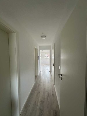 Erstbezug nach Sanierung: attraktive 3-Zimmer-Wohnung mit gehobener Innenausstattung in Altbach