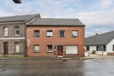 Wohn- und Geschäftshaus mit Perspektive – Vermietetes Mehrfamilienhaus in zentraler Lage von Rheurdt