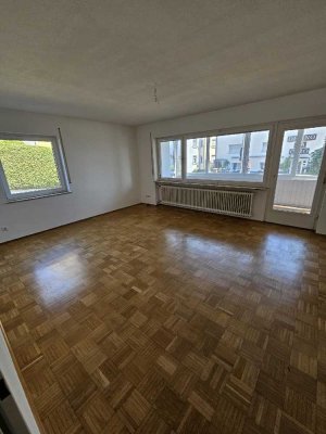 2-Zimmer Mietwohnung mit Einzelgarage und zwei Balkone in 78465 Konstanz-Litzelstetten