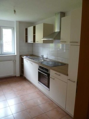 Schöne 3 Zimmer Wohnung mit EBK und Balkon