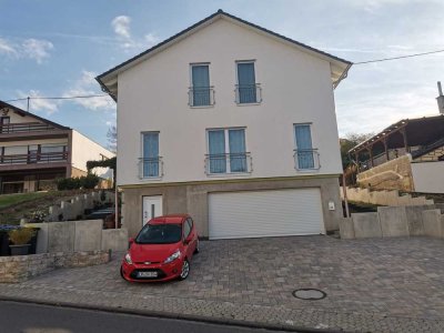 Stilvolle 3-Zimmer-Erdgeschosswohnung mit gehobener Innenausstattung mit EBK in Mülheim-Kärlich