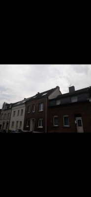 Geräumige 4-Zimmer Maisonette-Wohnung in Frechen